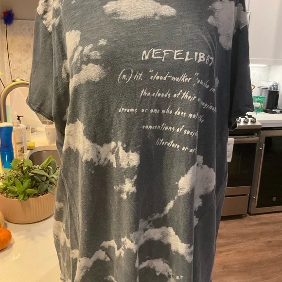 Nefelibata Magnolia Pearl Cloud Walker T-shirt - Picture 3 of 8